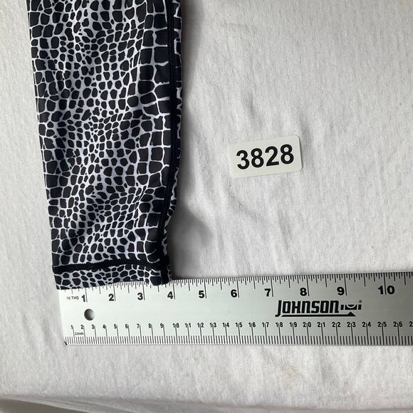 Feed Me Fight Me Women Leggings size M Stretchy Snake Skin Print Black & White - Picture 6 of 9